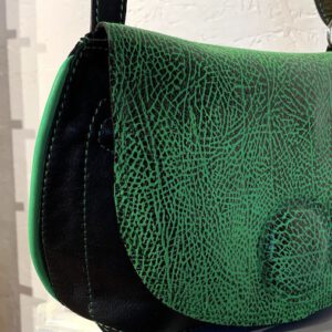 La Besace d'Ivy, Motif Verts sur fond Noir