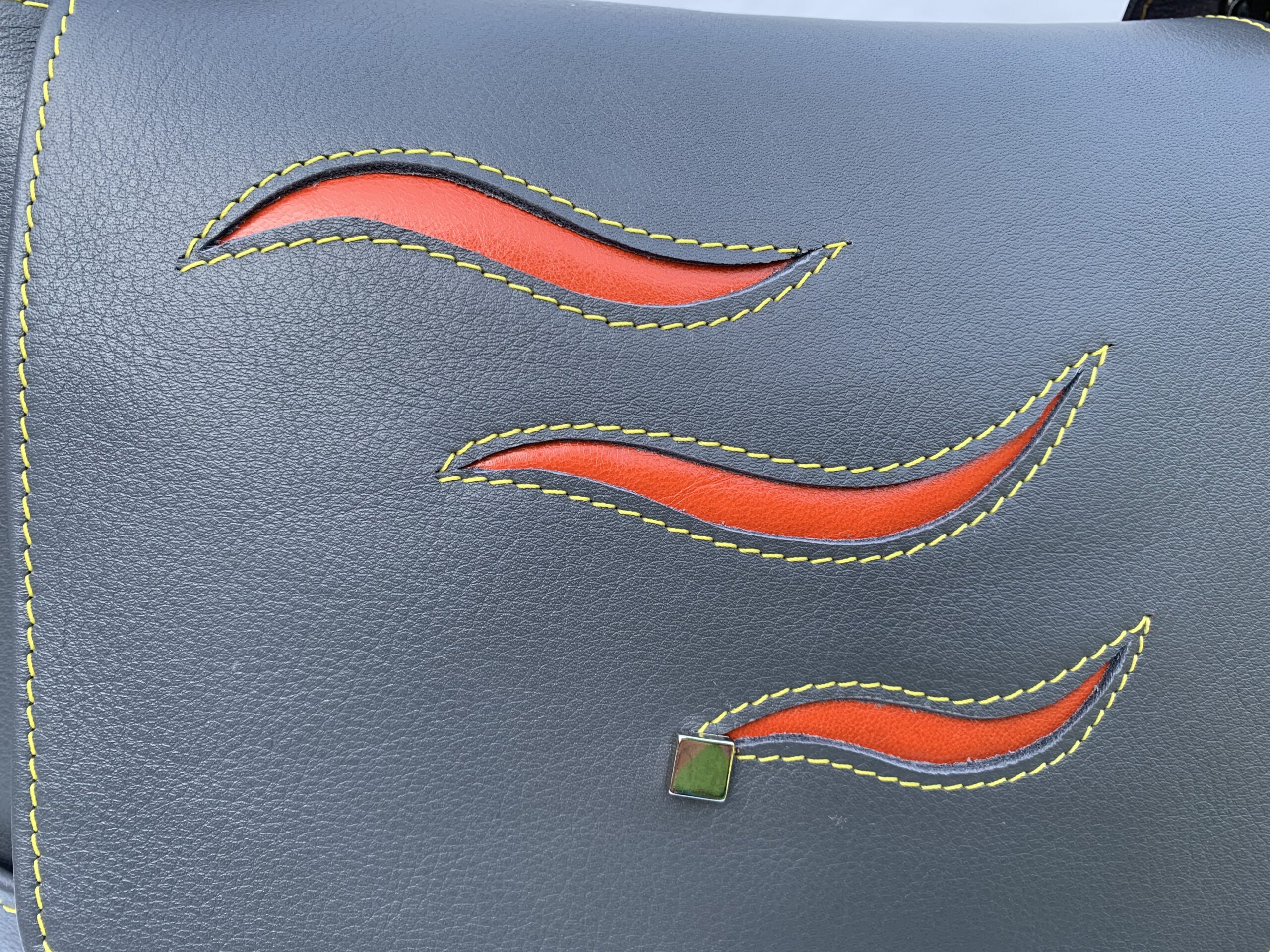 Sac à dos Gris décor Orange – Image 3