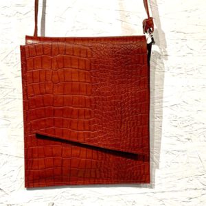 Pochette Plate Rouge motif reptile